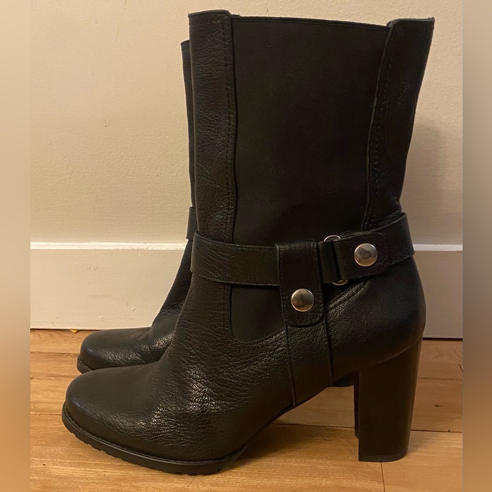 Stuart Weitzman mid-calf heeled booties in buttery soft black leather (9M)